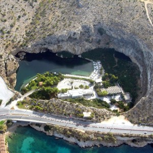 Taxi-Taxiride-Sightseeing-Tour-Vouliagmenis-Lake-1